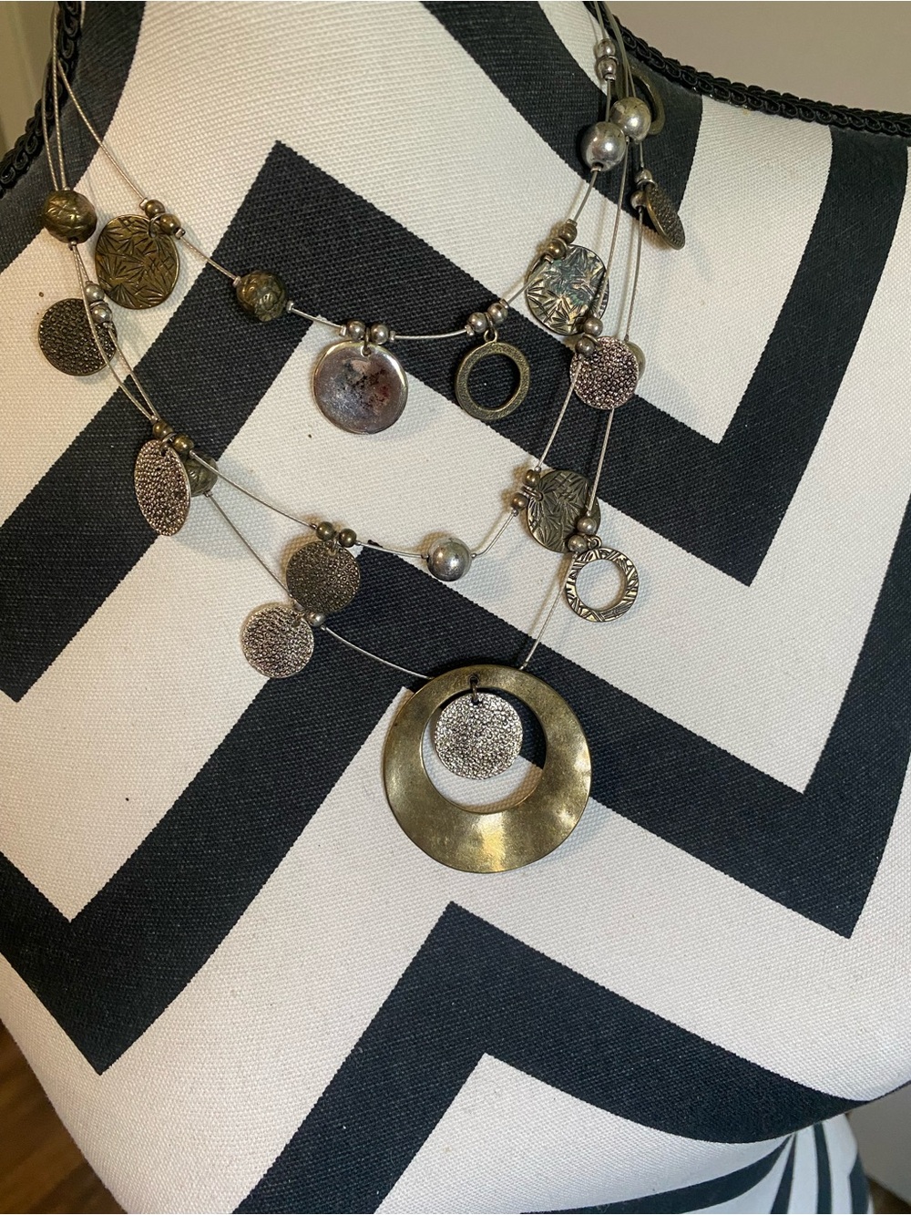 Source Unknown Mixed Metal Layered Disc Necklace - Gold & Silver